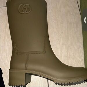 Brand new with box Gucci Women's Khaki Rain Boots size 41 us 11